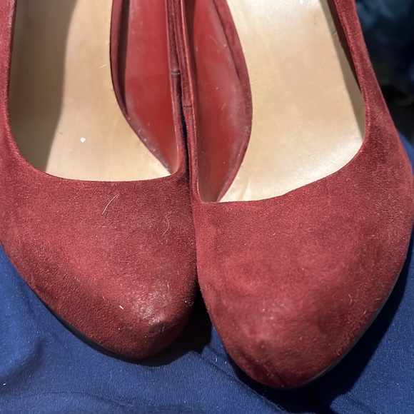 Le château Suede heels 👠 Burgundy size 8 - Picture 2 of 3